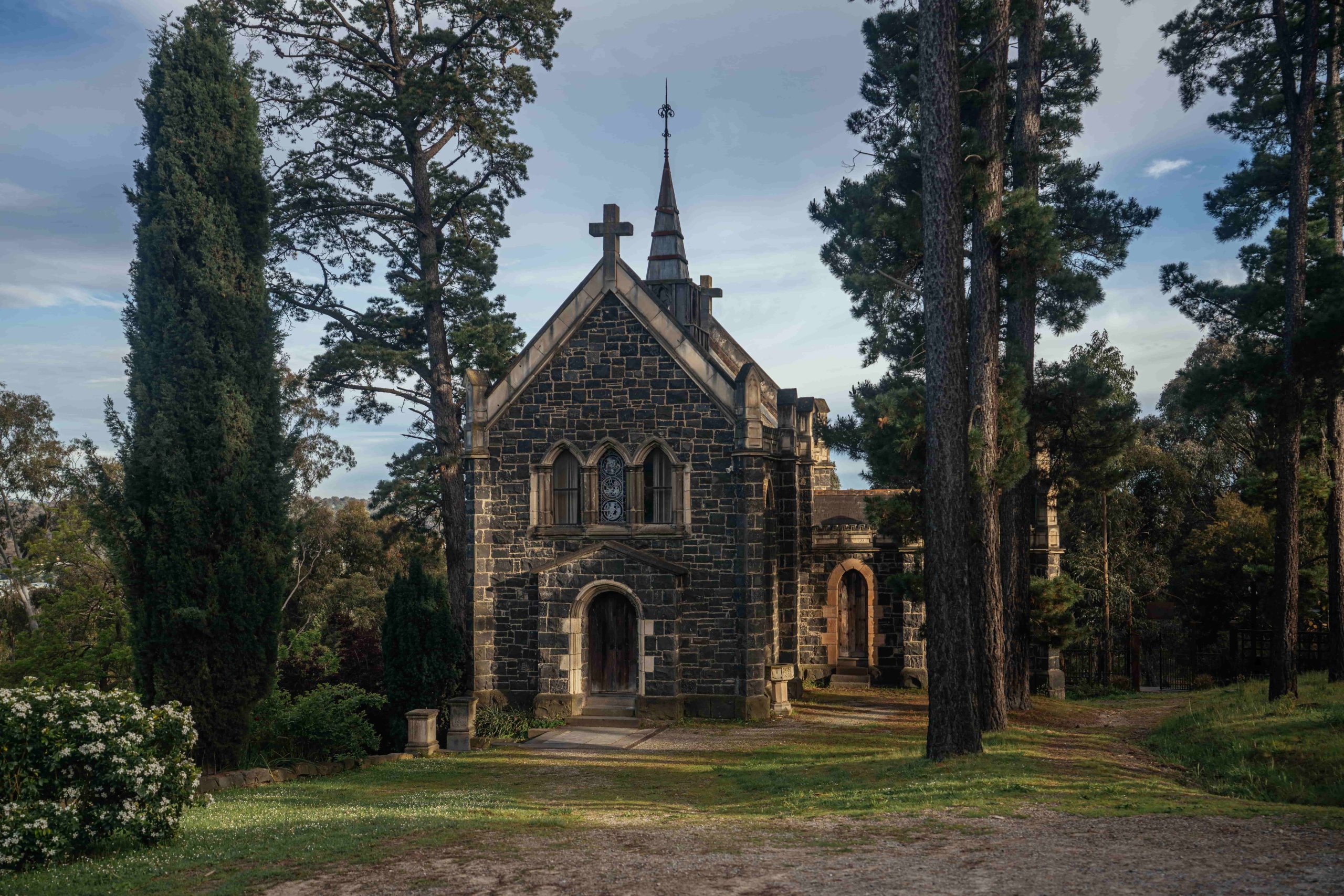 montsalvat-memorial