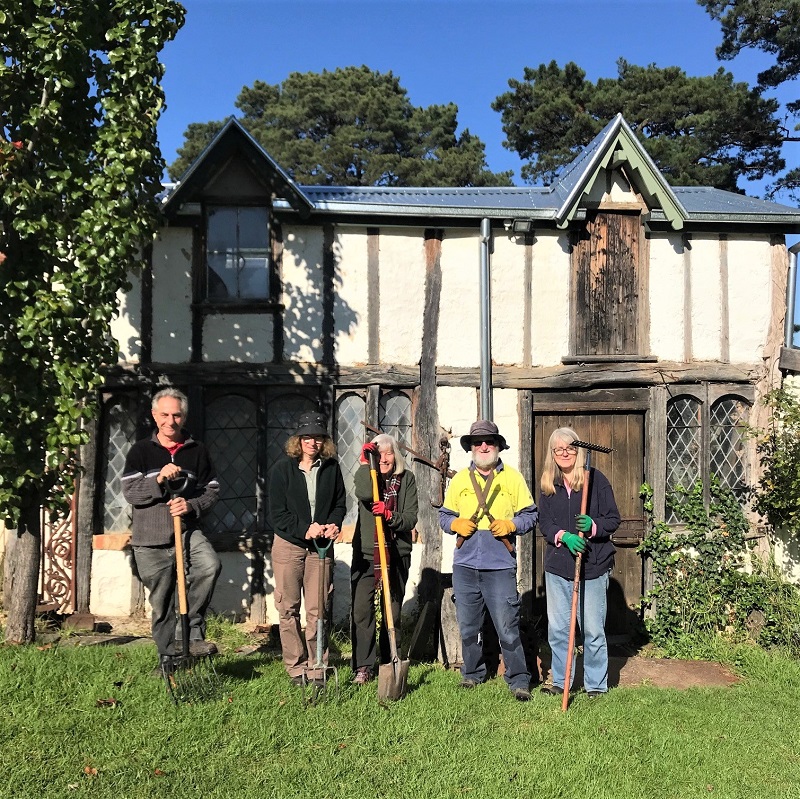 Montsalvat Volunteers